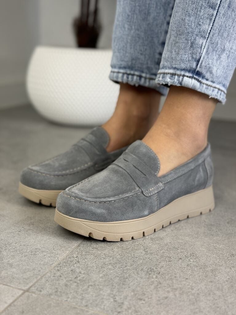 Szare Mokasyny 1334 Best-But Skóra – Modne buty skórzane damskie - Na wiosnę