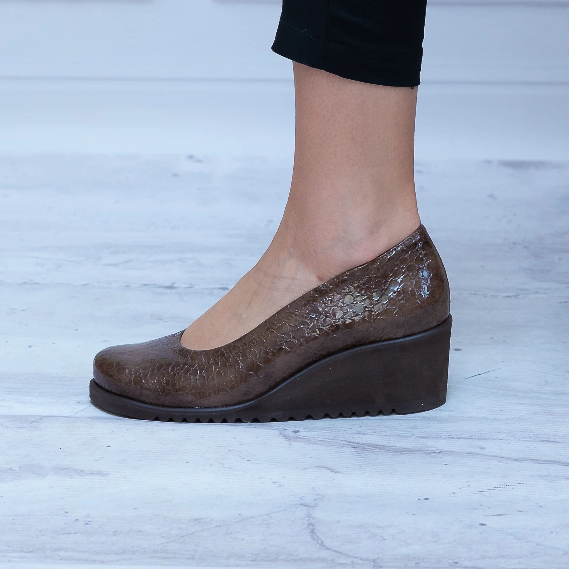 Bardzo Wygodne Buty Na Koturnie Damskie Skórzane Buty 34 Pulso - Styl glamour