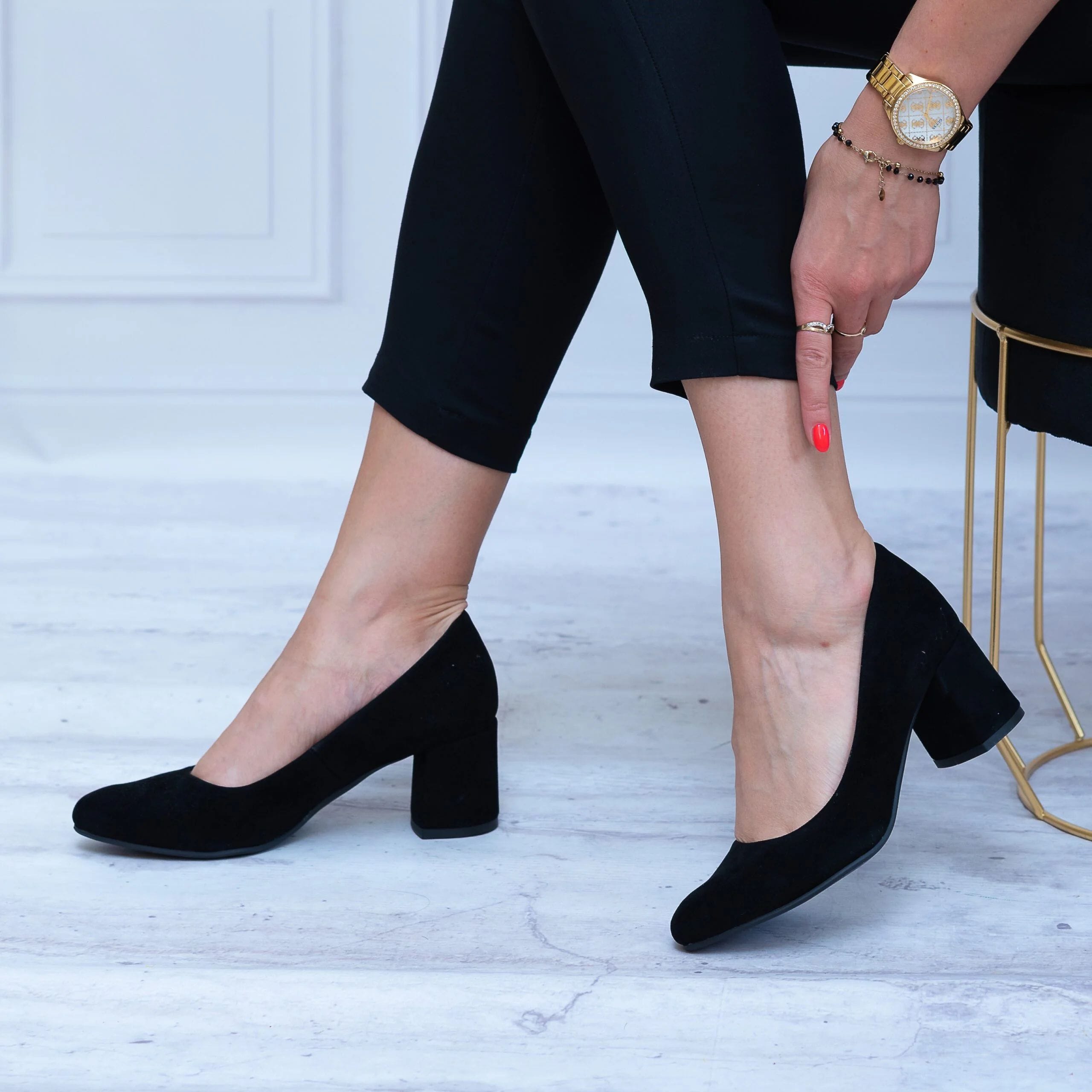 Czarne Czółenka Damskie Na Niskim Obcasie AGA BUT Wygodne Buty - Styl elegancki