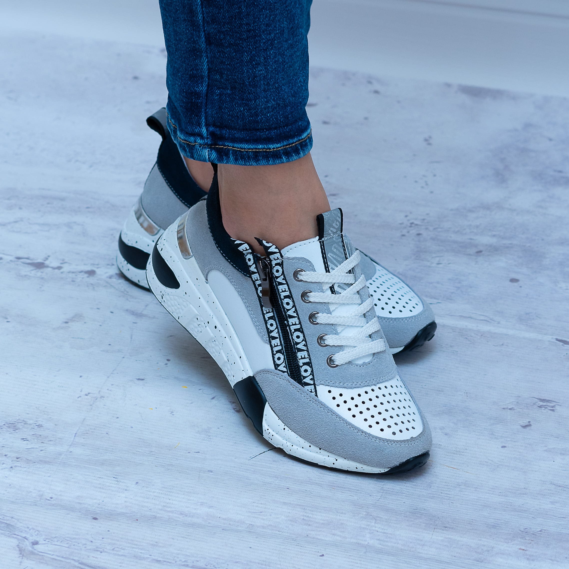 Szare Buty Sportowe Damskie Na Koturnie Skóra Wygodne Buty 40 - Styl miejski