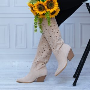 Beżowe Kozaki Ażurowe – Wygodne Buty Na Jesień 41 - Styl miejski