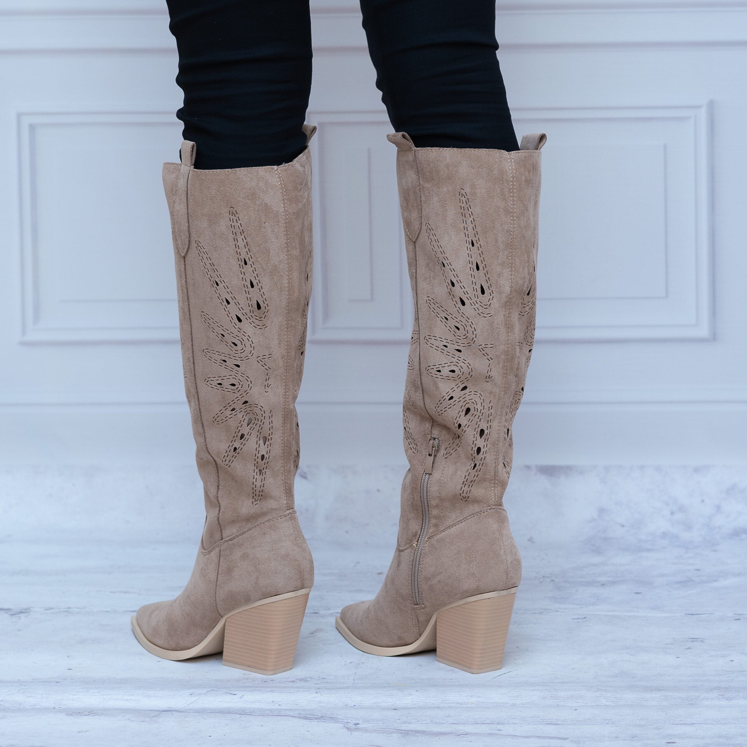 Kozaki Zamszowe Ażurowe Khaki – Wygodne Buty Na Jesień 40 - Styl wieczorowy