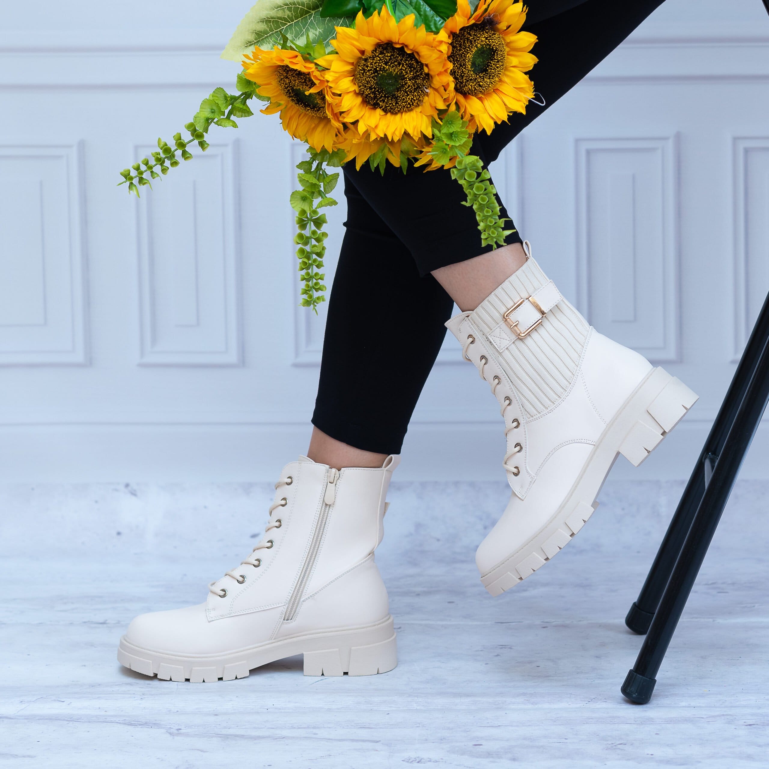 Botki ze Skarpetą Beżowe – Modne Buty Na Jesień - Styl miejski