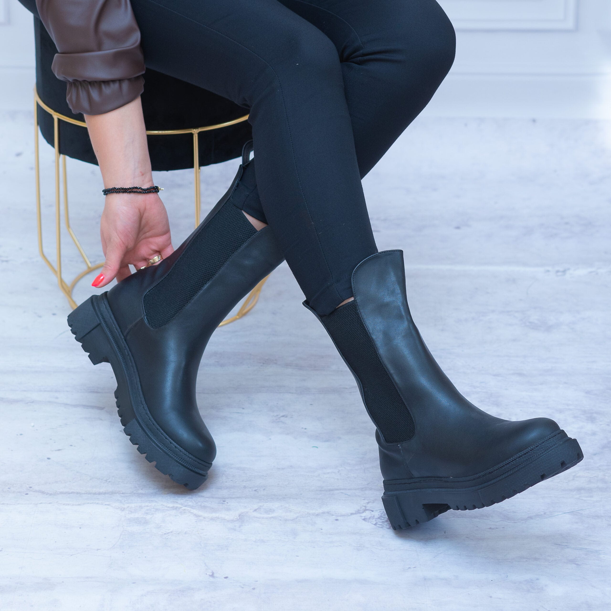 Czarne Sztyblety Damskie – Wygodne Buty Na Jesień - Styl casualowy