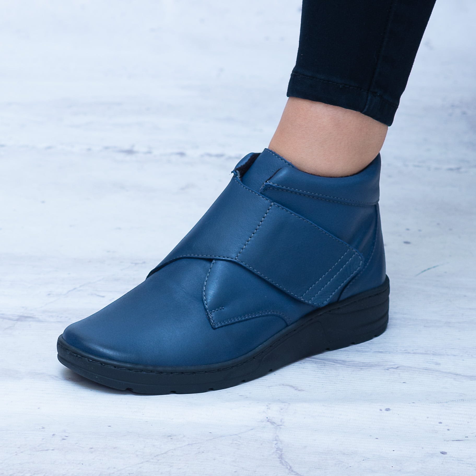 Wygodne Buty Skórzane Damskie – Granatowe Buty Damskie Skórzane Wasak - Styl casualowy