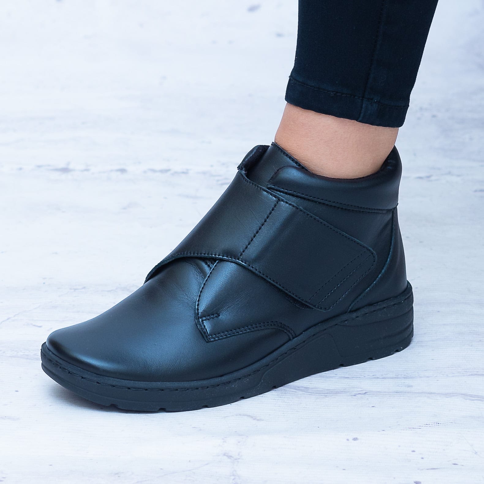 Wygodne Buty Skórzane Wasak – Czarne Buty Damskie Skórzane - Na jesień