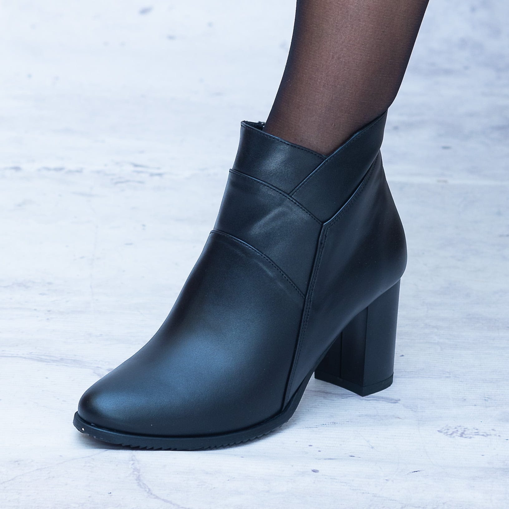 Skórzane Botki Damskie Na Słupku – Modne Buty Na Skórzane Morek - Styl elegancki
