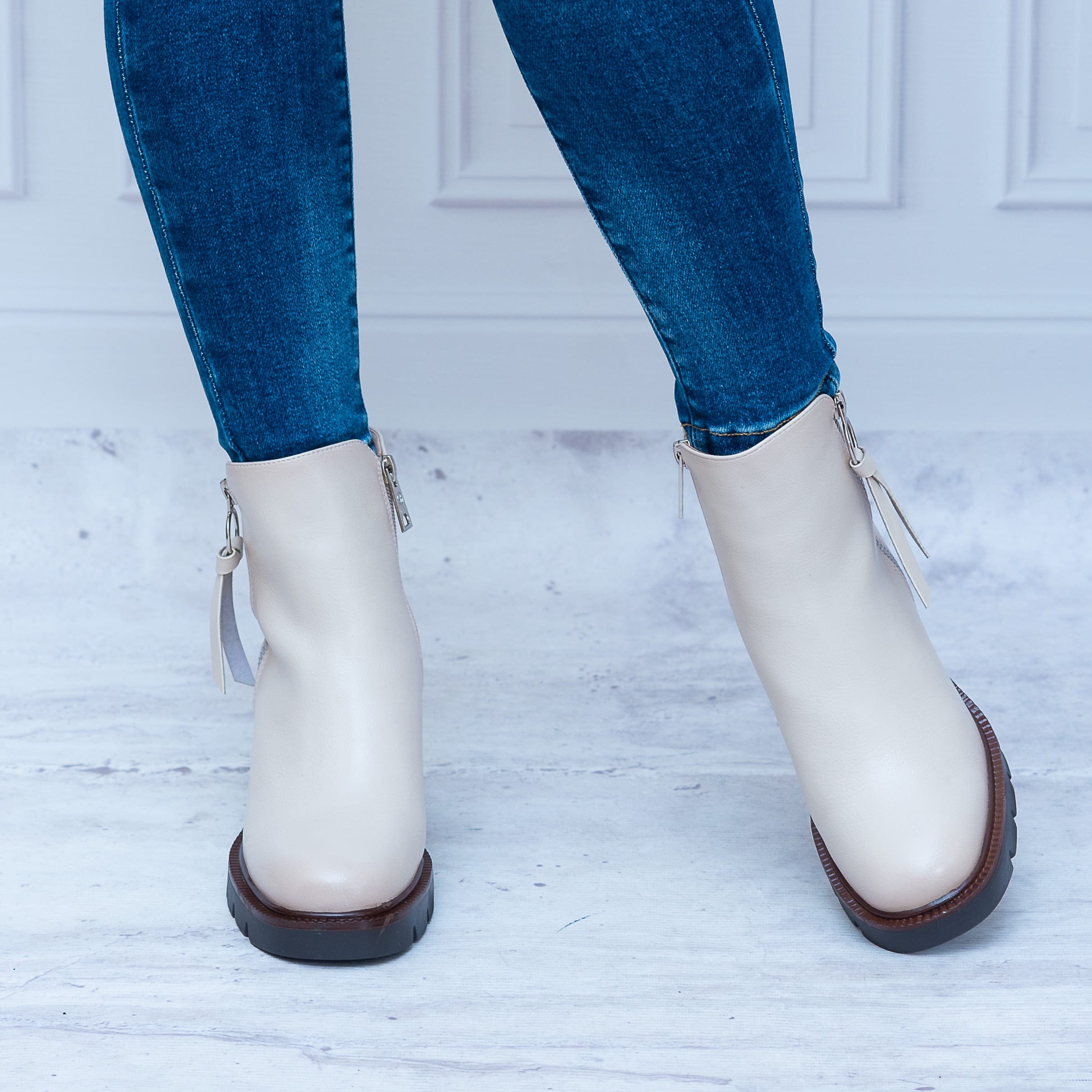 Beżowe Botki Na Obcasie i Platformie Vinceza – Wygodne Buty - Styl miejski