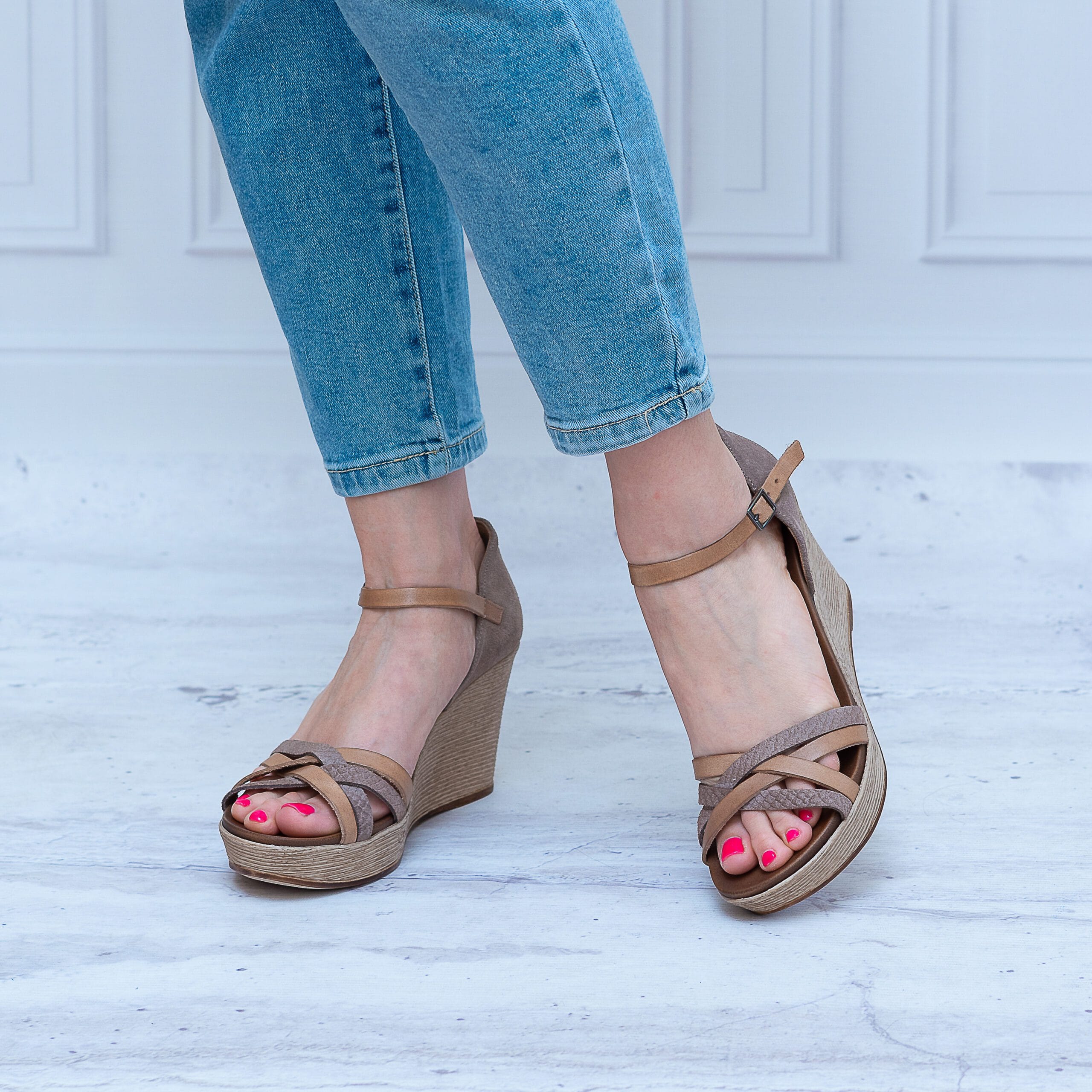 Hiszpański Sandał na Koturnie Skóra POR-2448-TAUPE Pełny Tył - Styl boho