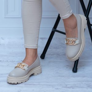 Beżowe Mokasyny Na Grubej Podeszwie – Modne Buty Na Jesień - Styl klasyczny