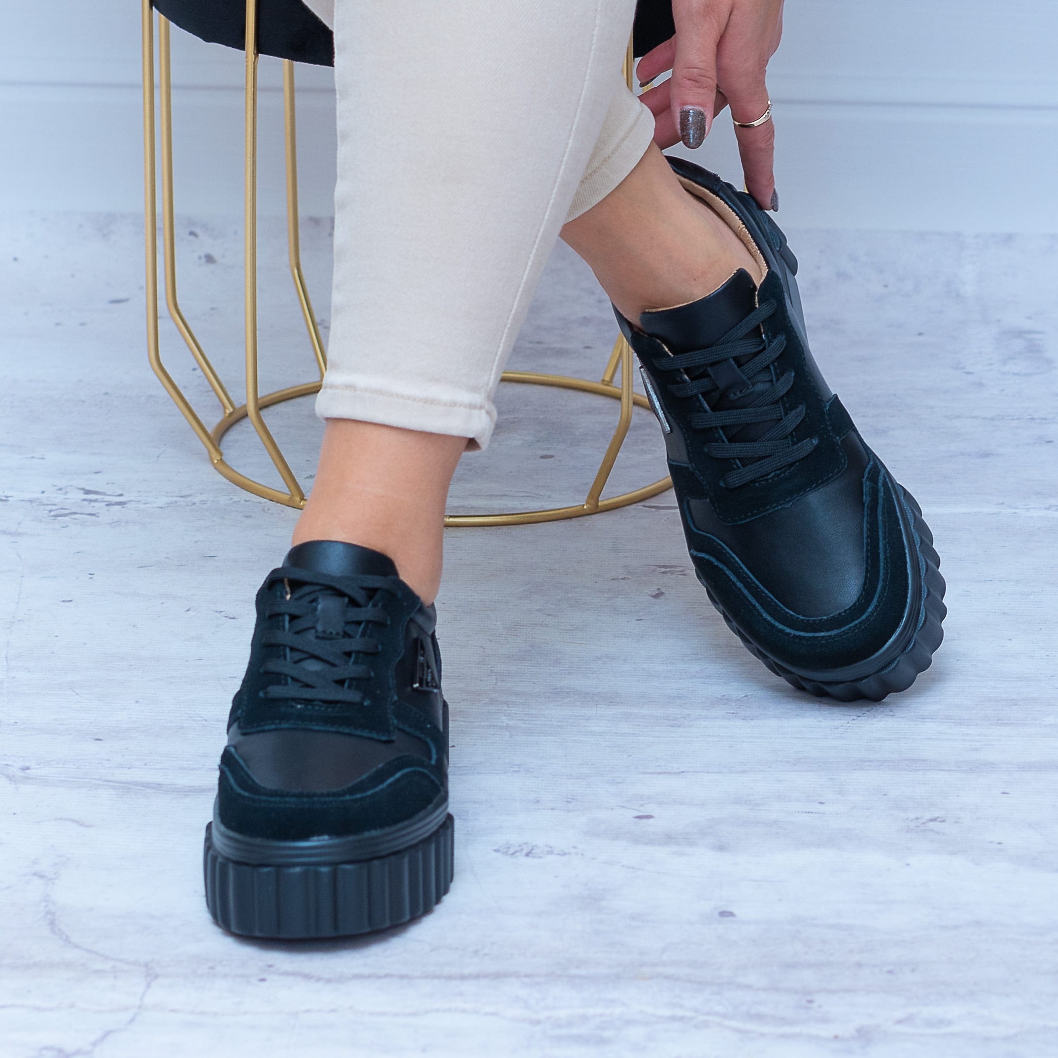 Buty Sportowe Czarne Damskie Modne Buty Na Jesień - Styl sportowy
