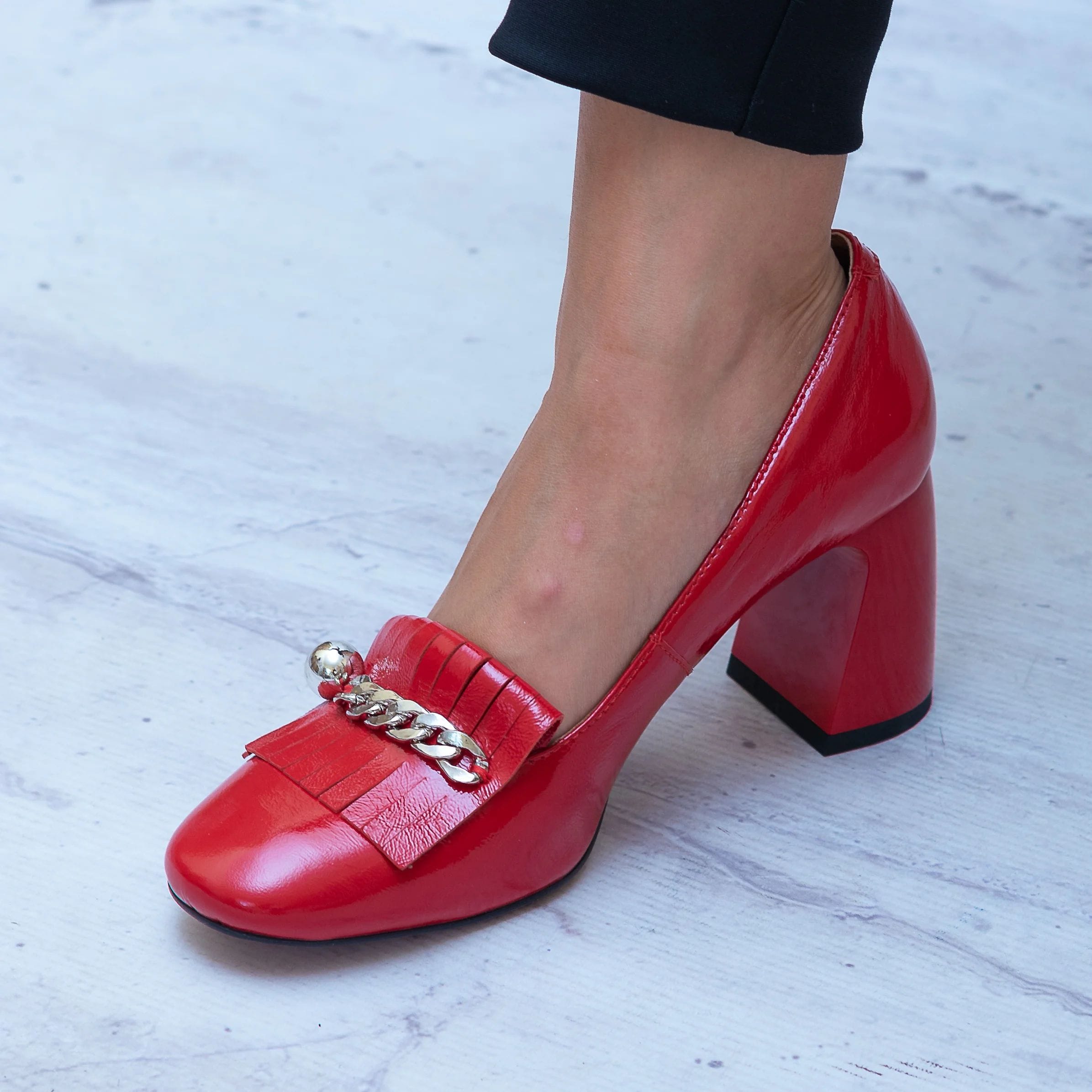 Czerwone Czółenka Na Słupku Skórzane SIMEN Wygodne Buty Na Jesień - Styl glamour