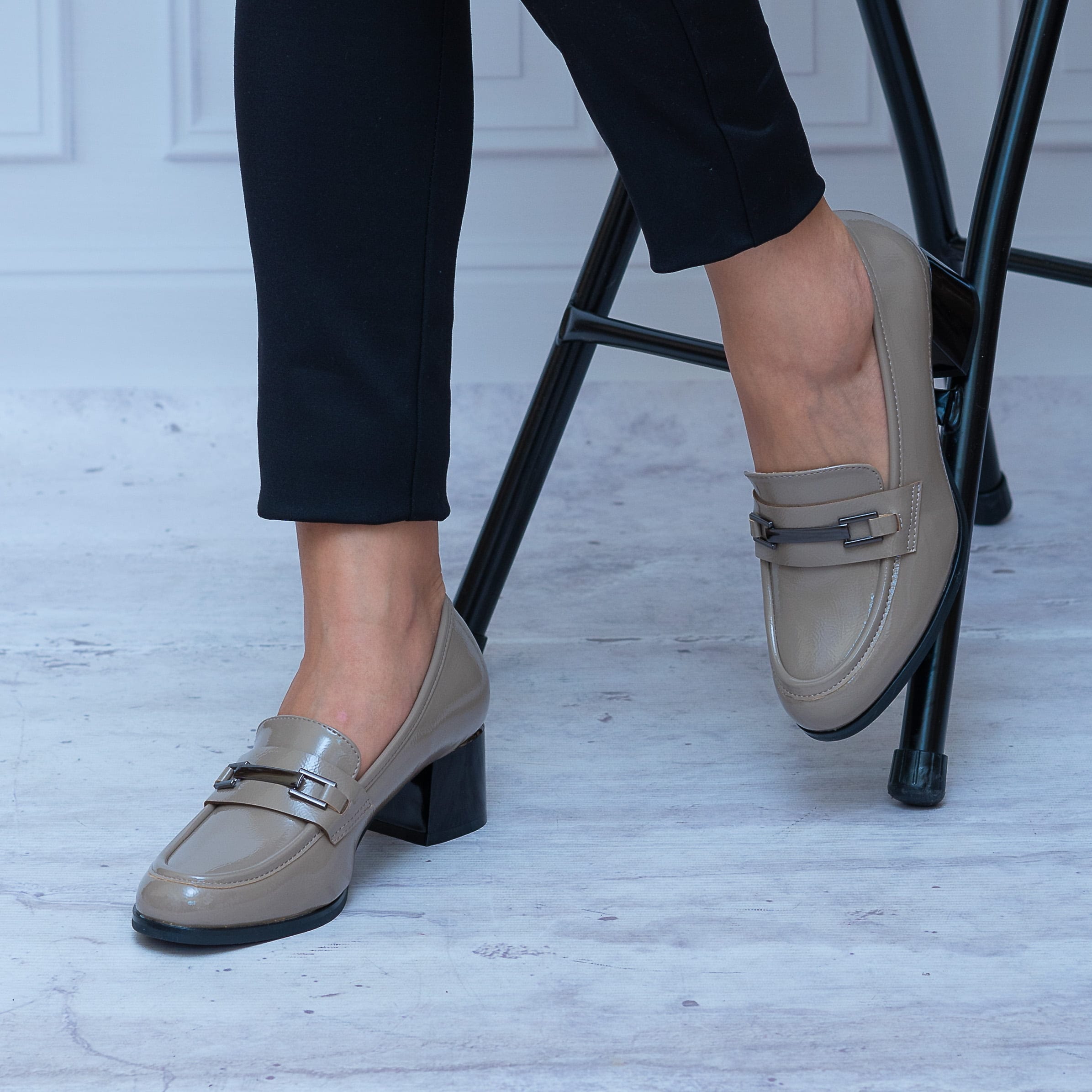 Szare Eleganckie Buty Damskie – Trzewiki Jesienne Potocki