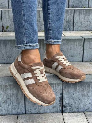 Skórzane sneakersy damskie beżowe zamszowe Goodin LX1080D - Styl casualowy