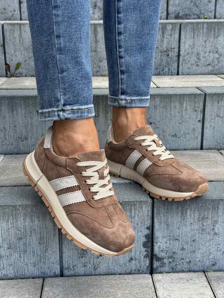 Skórzane sneakersy damskie beżowe zamszowe Goodin LX1080D - Styl casualowy