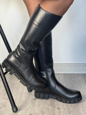 Skórzane kozaki damskie na grubej podeszwie Morek 278 - Styl minimalistyczny