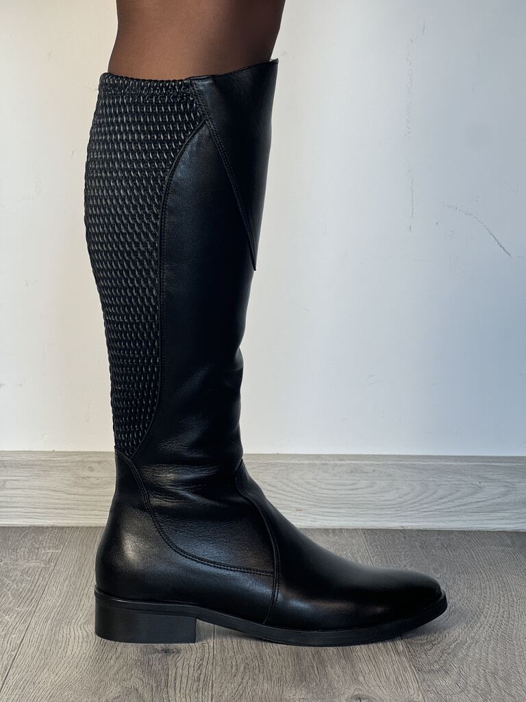 Skórzane kozaki damskie z elastyczną cholewką Morek 282 - Na zimę