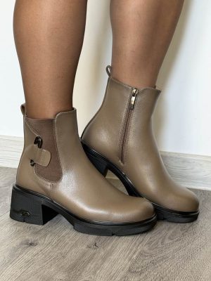 Botki damskie na niskim obcasie khaki Potocki 12698 - Styl miejski