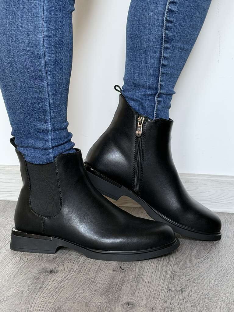 Sztyblety skórzane czarne damskie Filippo DBT7197/25 - Styl minimalistyczny