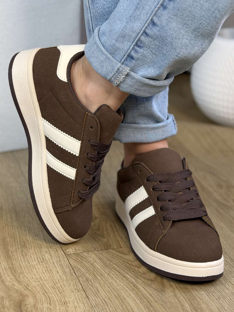 Brązowe buty damskie sportowe zamszowe 24037 - Do spodni