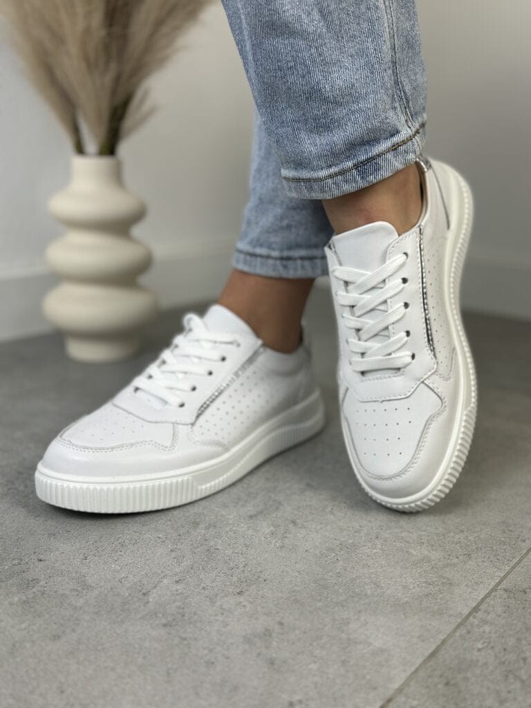Skórzane białe sneakersy damskie – GOODIN GD-XF-80 White/Silver - Do jeansów