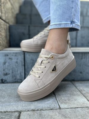 Beżowe skórzane buty na platformie – Wygodne buty sportowe na grubej podeszwie Filippo DP3533/24 - Do jeansów
