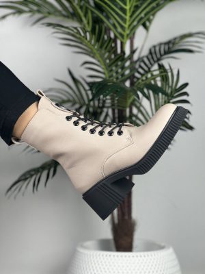Beżowe skórzane botki damskie na klocku Vinceza 66671 - Styl casualowy