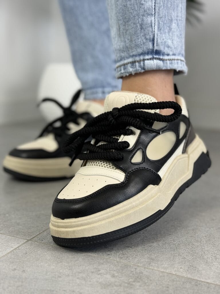 Buty sportowe na grubej podeszwie czarne – Wygodne sneakersy damskie 7566 Black - Na wiosnę