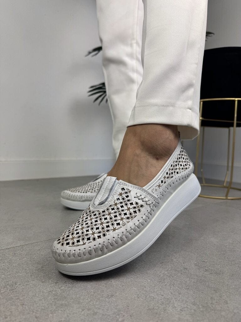 Ażurowe półbuty skórzane damskie T.Sokolski 0712 White - Do spodni