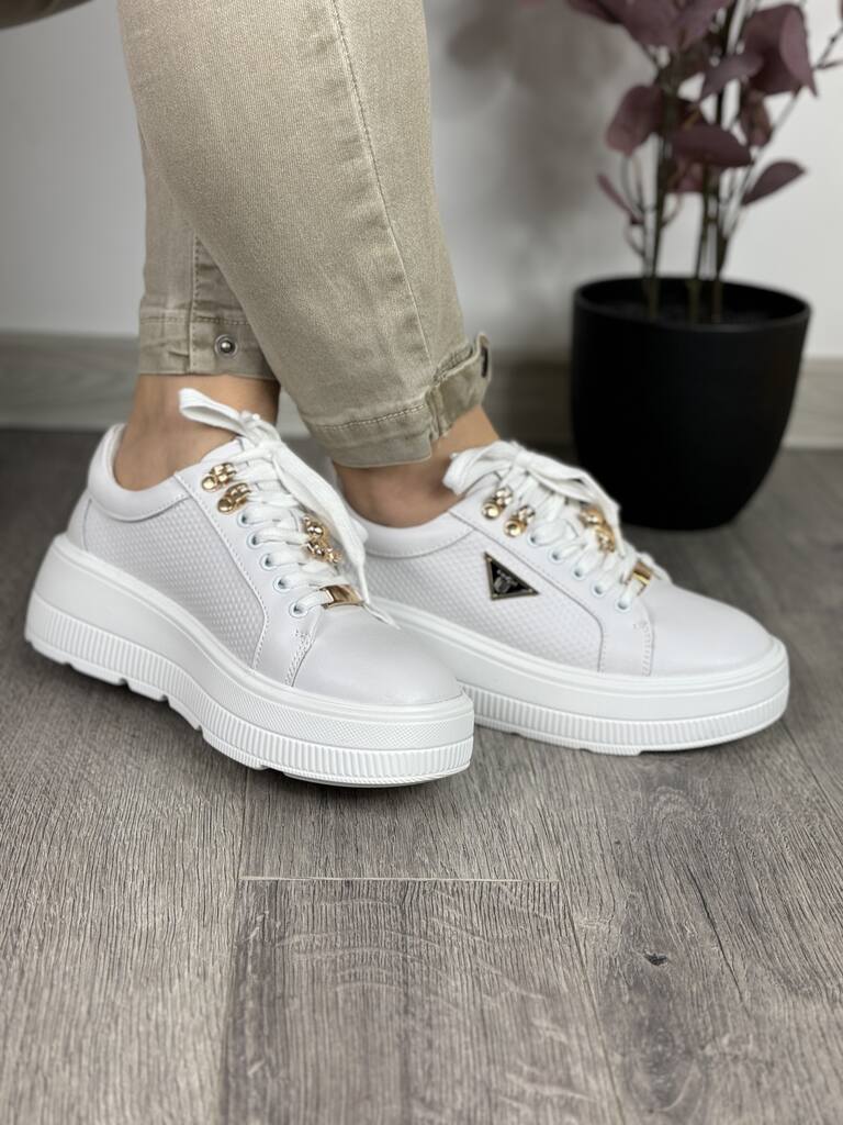 Sneakersy damskie na grubym spodzie Filippo DP6382/24 biały - Na lato