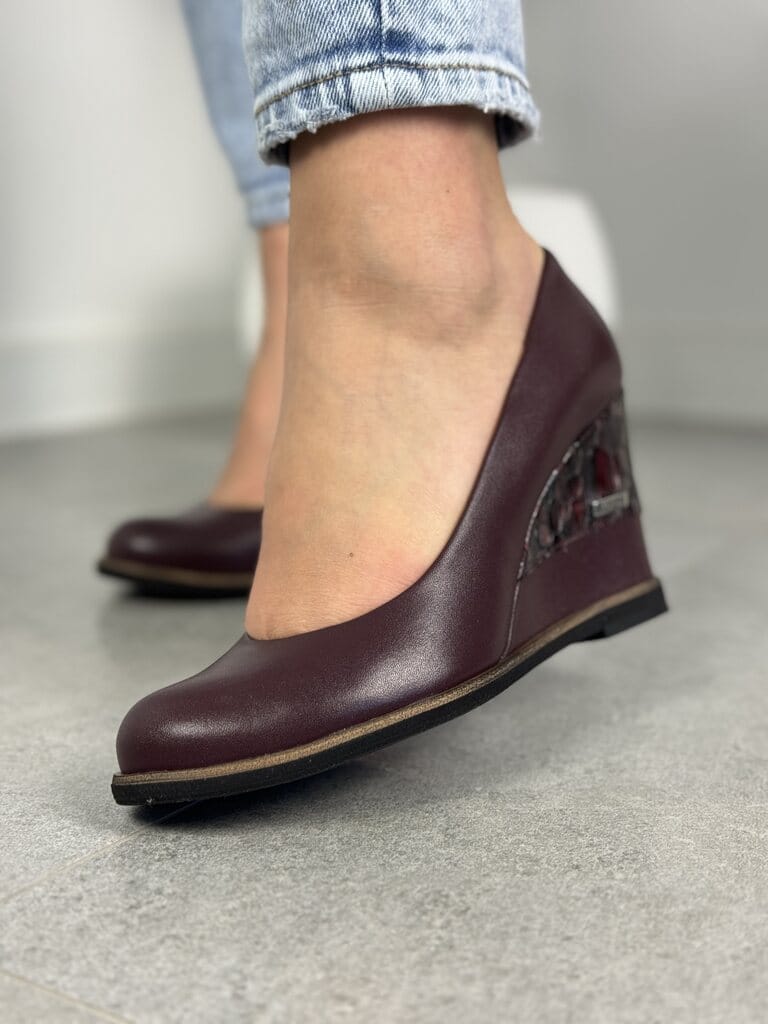 Czółenka Skórzane Na Koturnie – Damskie buty Korda 1972 koturn bordo - Na wiosnę