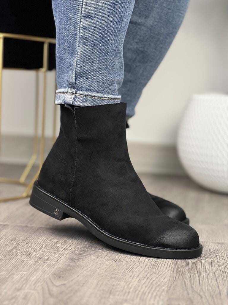 Czarne botki zamszowe na płaskim obcasie Potocki - Styl casualowy