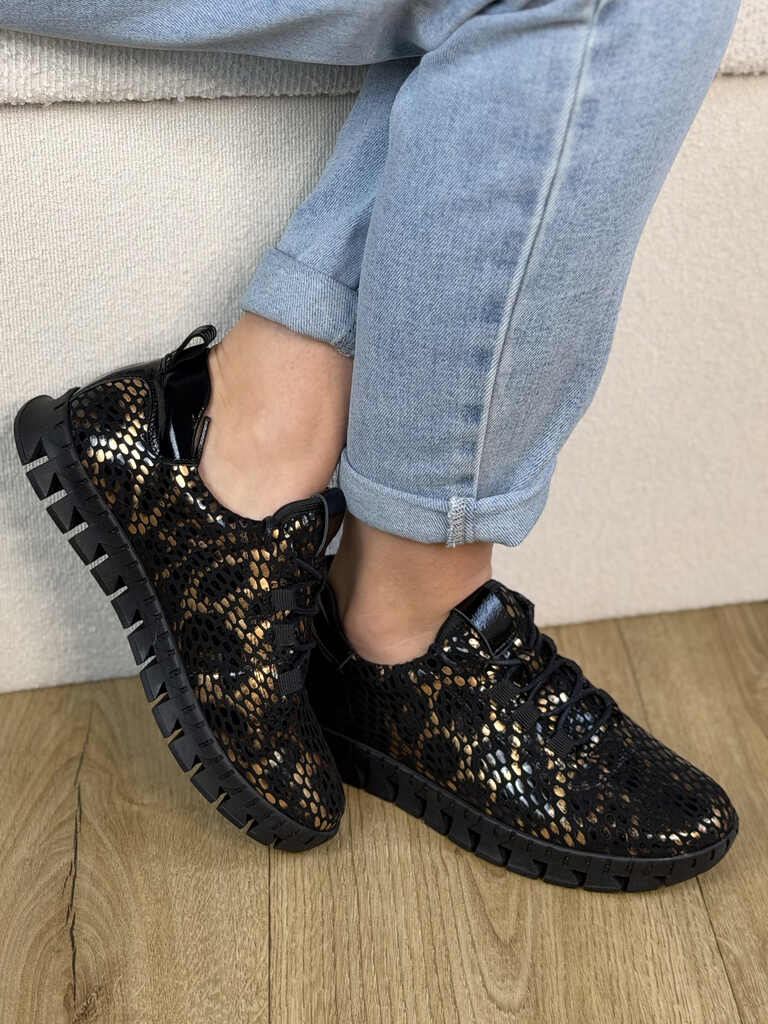 Stylowe sneakersy damskie na grubej podeszwie czarne/złote Aga 02372 - Na wiosnę