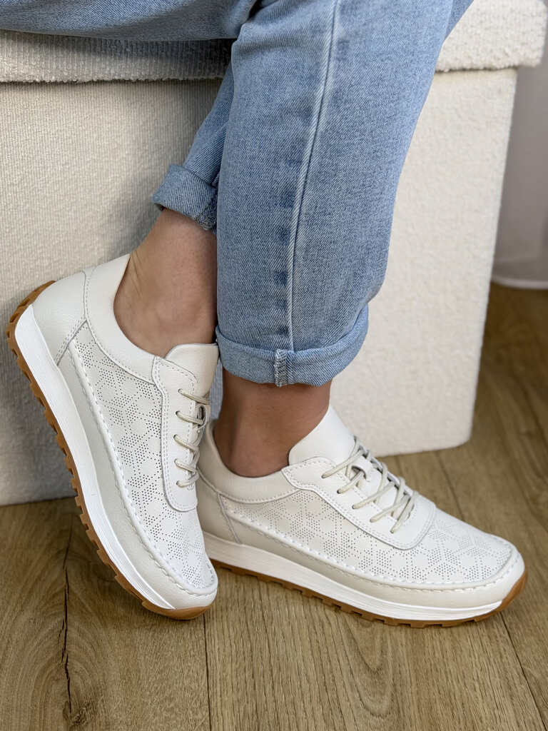 Beżowe skórzane sneakersy damskie ażurowe Sergio Leone SP-001 - Na jesień