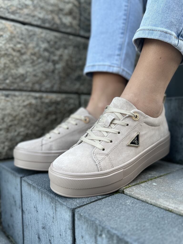 Beżowe skórzane buty na platformie – Wygodne buty sportowe na grubej podeszwie Filippo DP3533/24 - Na lato