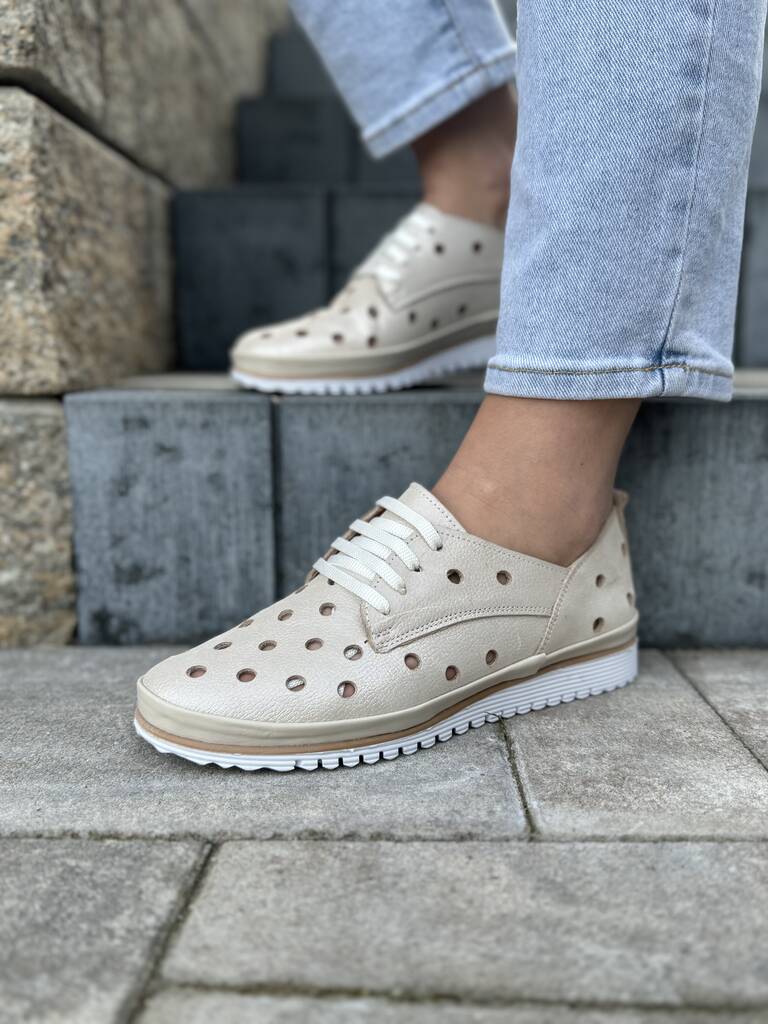Komfortowe buty damskie Loretta Vitale – Wygodne półbuty skórzane - Styl sportowy