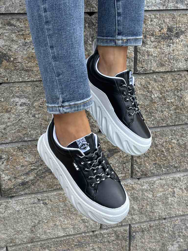 Sneakersy damskie czarne na grubej podeszwie ze skóry ekologicznej Lee Cooper 2713L - Na wiosnę