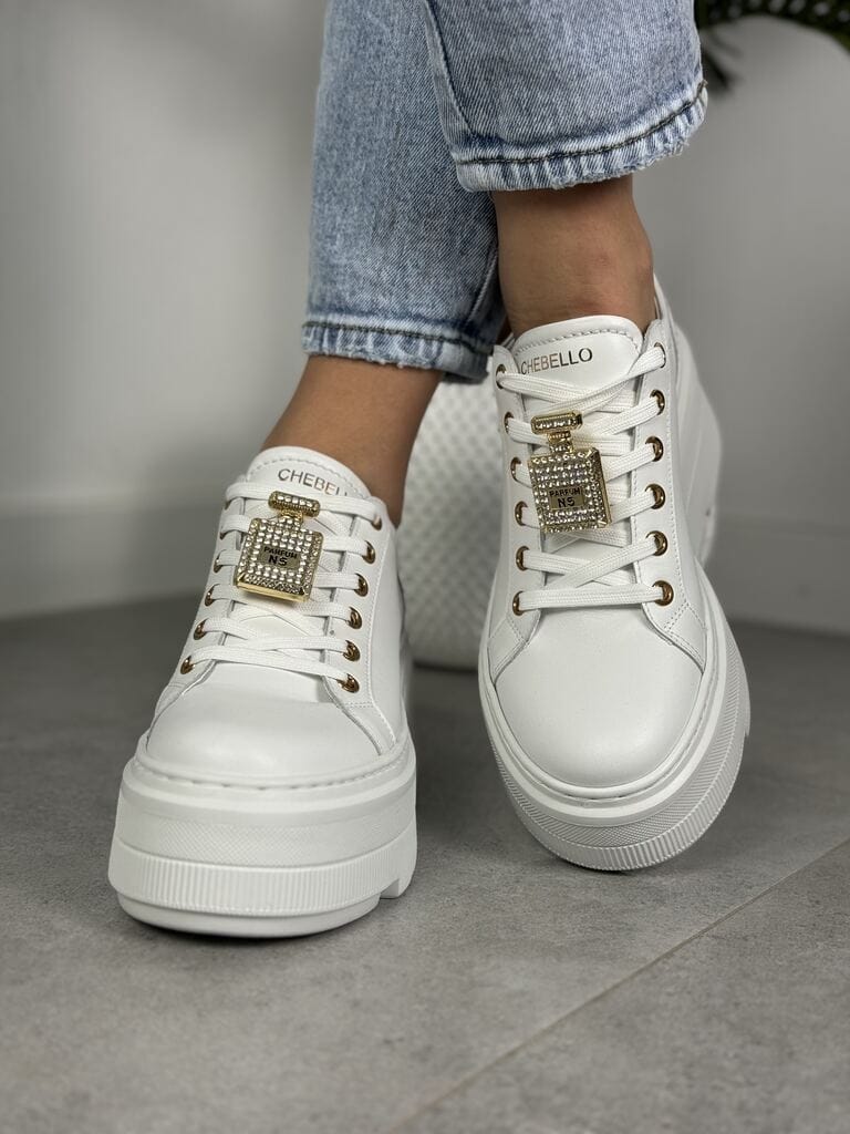 Modne sneakersy damskie białe – Wygodne buty na platformie Chebello - Do spodni