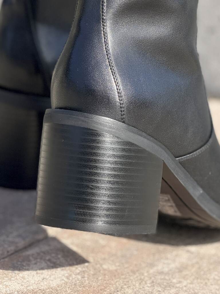 Skórzane czarne botki damskie na klocku Filippo DBT7355 - Styl minimalistyczny