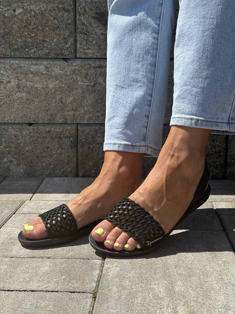 Sandały damskie Ipanema wegańskie 82855 Czarne - Styl boho