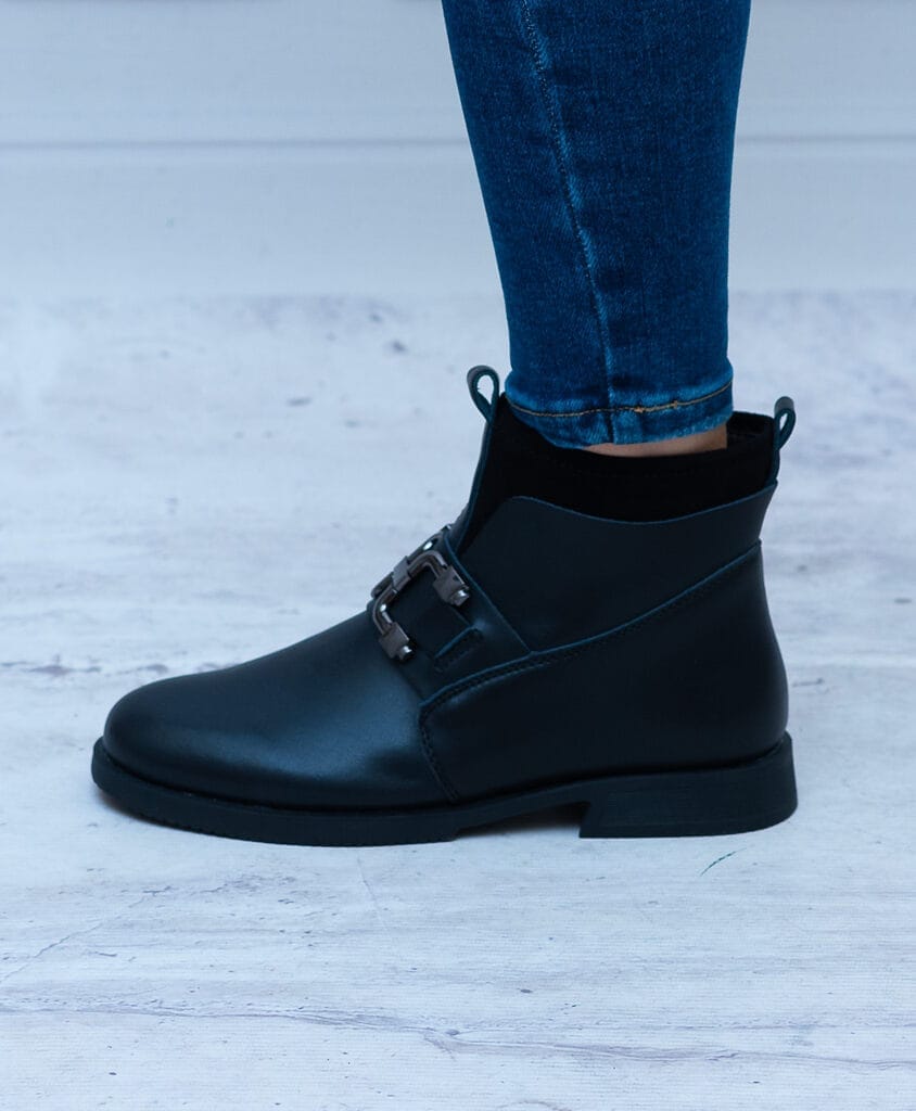 Czarne Botki Damskie z Ozdobą – Modne Trzewiki Na Zimę T.Sokolski - Styl casualowy