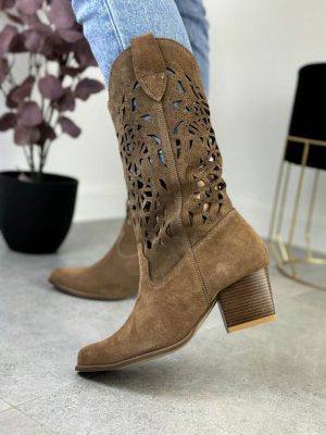 Brązowe Kozaki Ażurowe Na Słupku – Modne Buty Lewski 3322 - Styl miejski