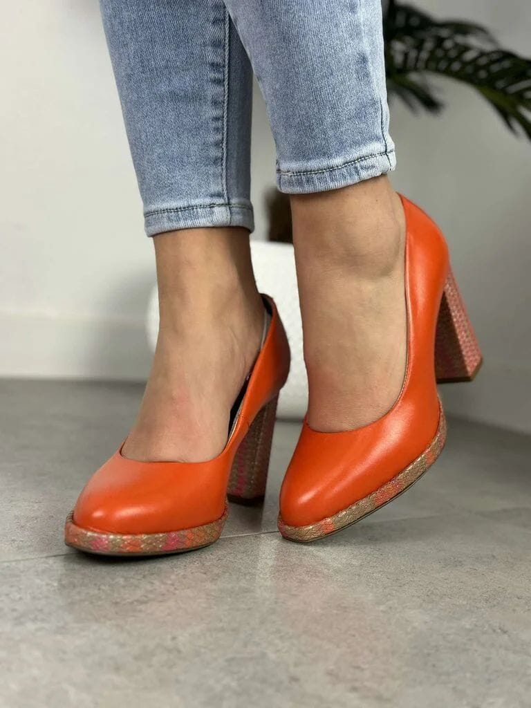 Pomarańczowe czółenka ze skóry – Czółenka damskie Laura Messi - Styl casualowy