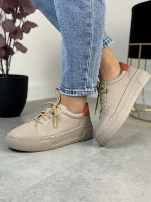 Białe sneakersy skórzane damskie na grubej podeszwie Wasak 0745 - Na wiosnę