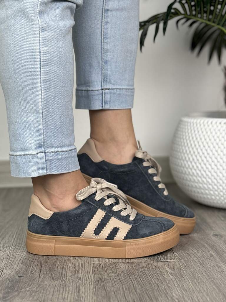 Skórzane sneakersy damskie na platformie Filippo DP6798/25 - Do spodni