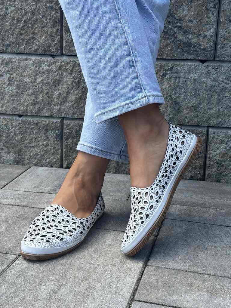 Białe ażurowe półbuty damskie skórzane T.Sokolski w25-477 - Styl smart casual