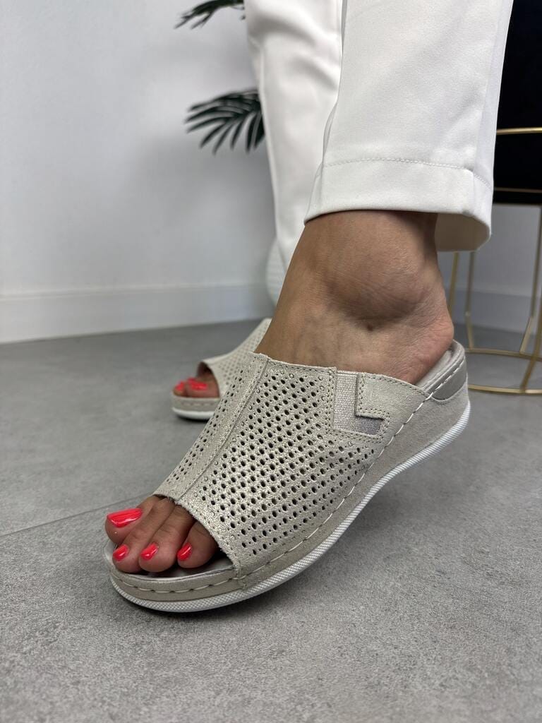 Złote skórzane klapki damskie na koturnie Bn289 - Styl romantyczny