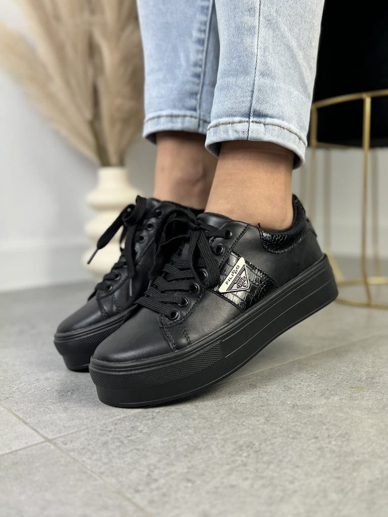 Czarne sneakersy na grubej podeszwie FILIPPO
