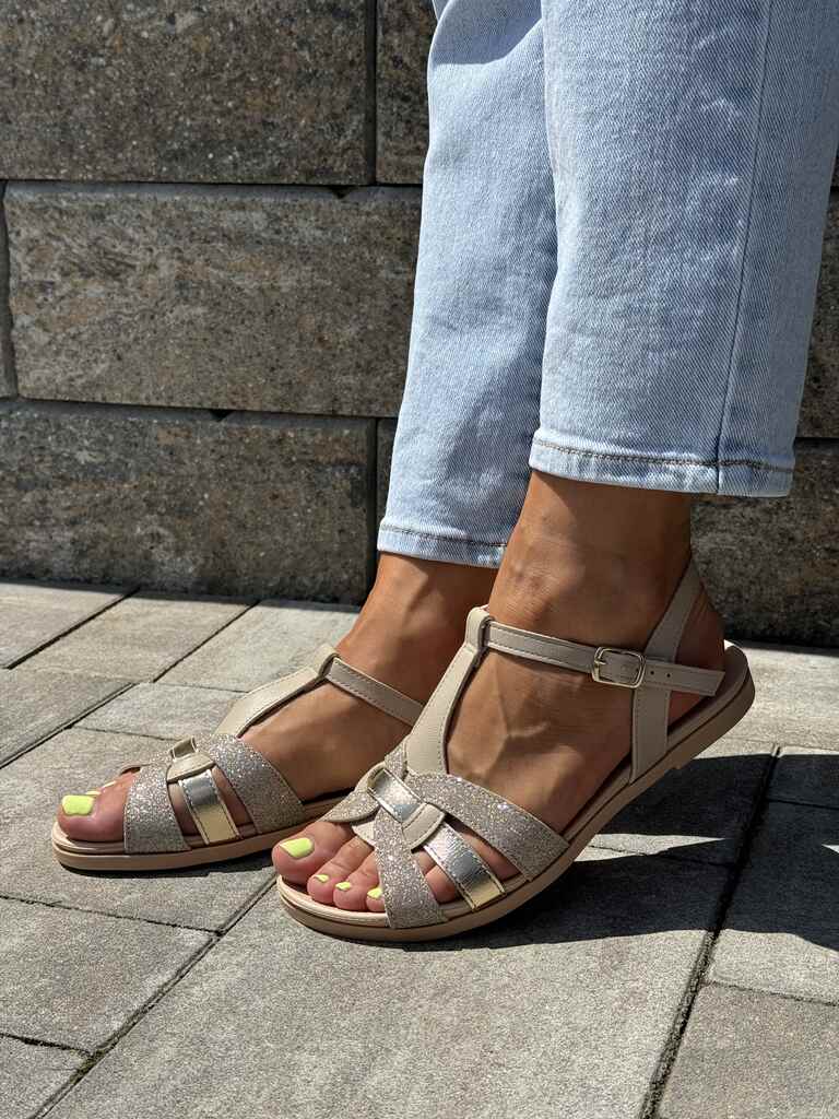 Złote sandały damskie na płaskim spodzie Piccadilly 418084 - Styl romantyczny