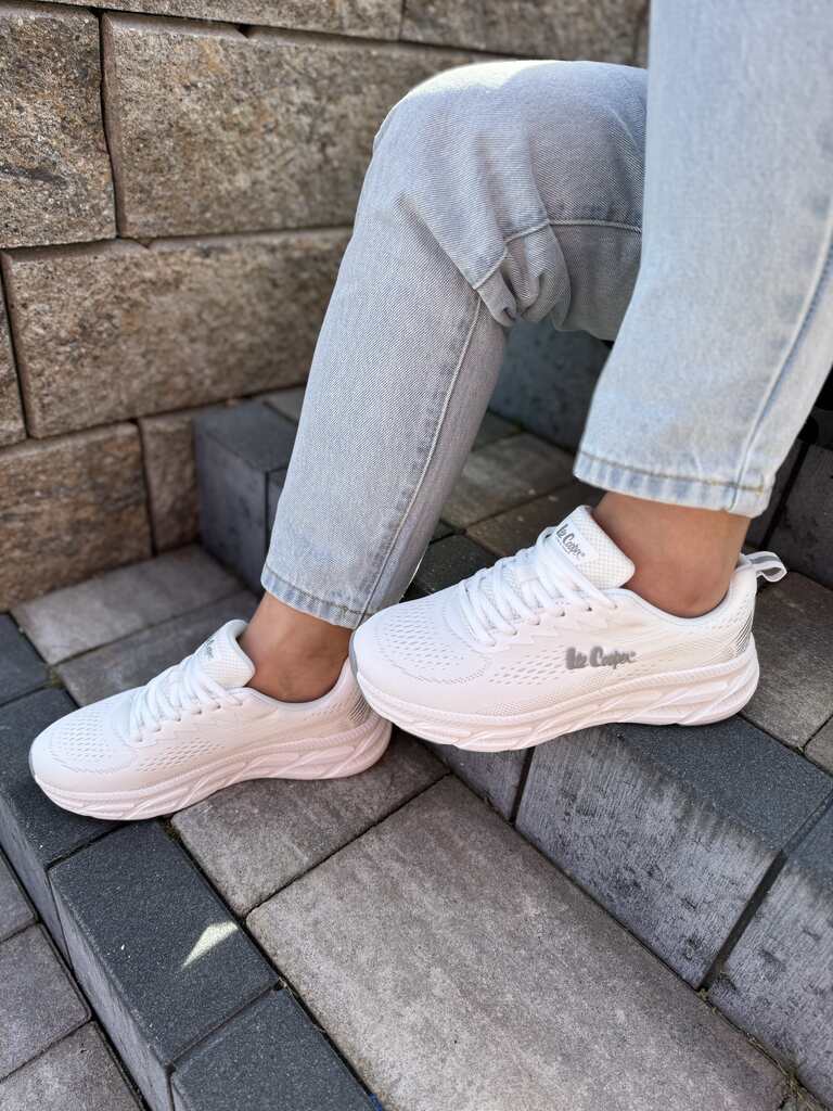 Białe buty damskie sportowe – Wygodne buty spotrowe Lee Cooper - Na wiosnę